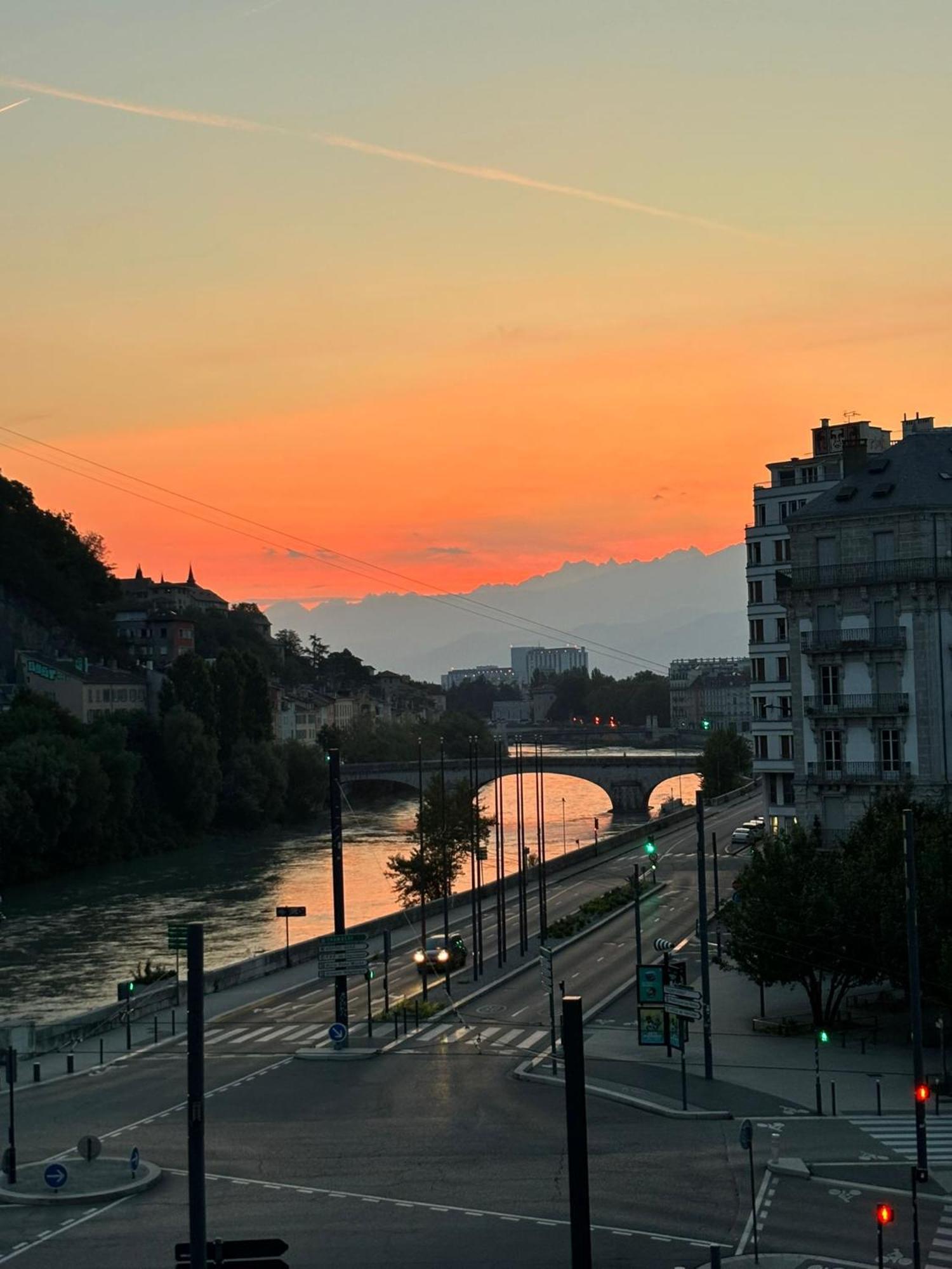 Le Telepherique, Vue Bastille, 6 Pers, 300 M Gare غرونوبل المظهر الخارجي الصورة